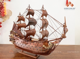 Thuyền gỗ hương mũi cong nghệ thuật - Quà tặng độc đáo và ý nghĩa