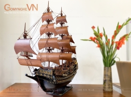 Mô hình thuyền trang trí thuận buồm xuôi gió gỗ trắc cho phòng khách đẹp