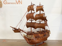 Mô Hình Thuyền Buồm Gỗ Hương Để Bàn 40x45x10cm – Quà Tặng Tri Ân