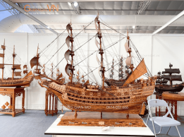 Mô Hình Thuyền Buồm Gỗ Sưa Cỡ Lớn Cao Cấp - Quà Biếu - Ngoại Giao Mô Hình Thuyền Buồm Gỗ Sưa Cỡ Lớn Cao Cấp - Quà Biếu - Ngoại Giao
