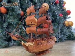 Thuyền buồm phong thủy gỗ Hương trang trí bàn làm việc