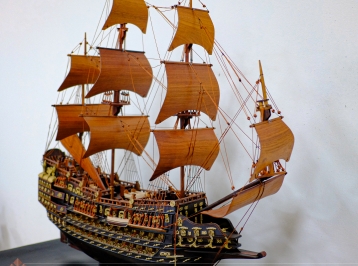 Thuyền Gỗ Thuận Buồm Xuôi Gió - Quà Tặng Đối Tác Ý Nghĩa