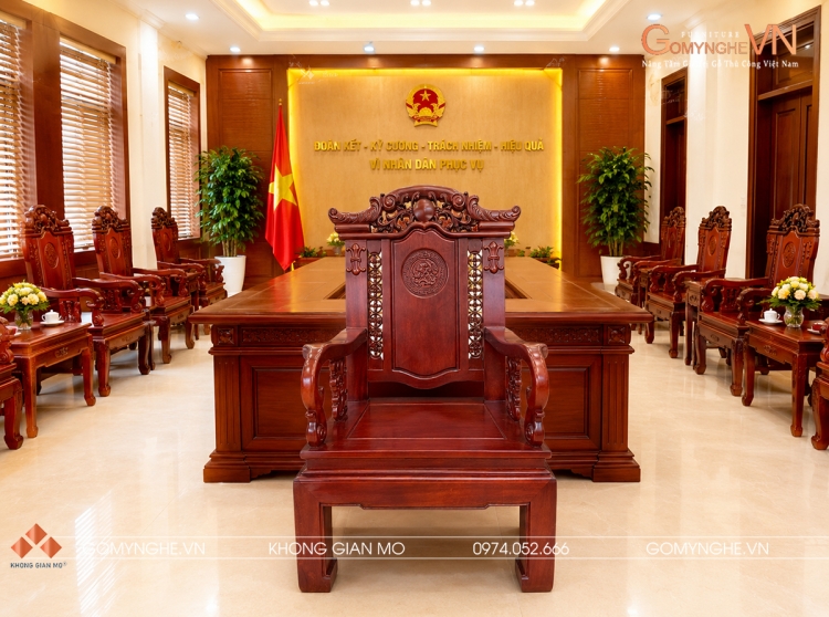 Bàn ghế hội trường gỗ tự nhiên – Không gian trang nghiêm mang dấu ấn cơ quan nhà nước Bàn ghế hội trường gỗ tự nhiên – Không gian trang nghiêm mang dấu ấn cơ quan nhà nước