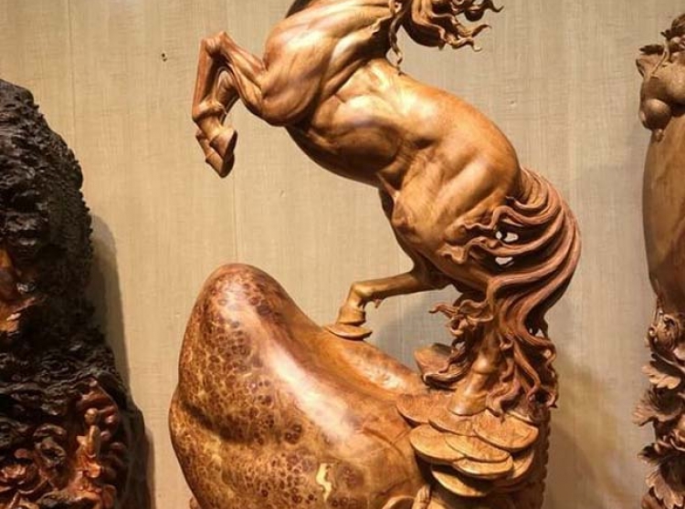 Tổng hợp hướng đặt đồ gỗ mỹ nghệ trang trí phòng khách tinh tế và hợp phong thủy 